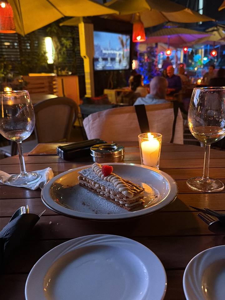 Azour Restaurant & Lounge, Racine: story 2