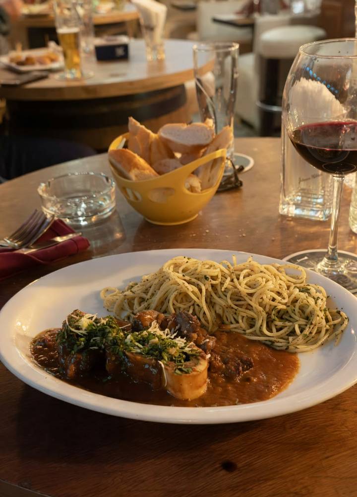 London Gastropub, Casablanca: story 6