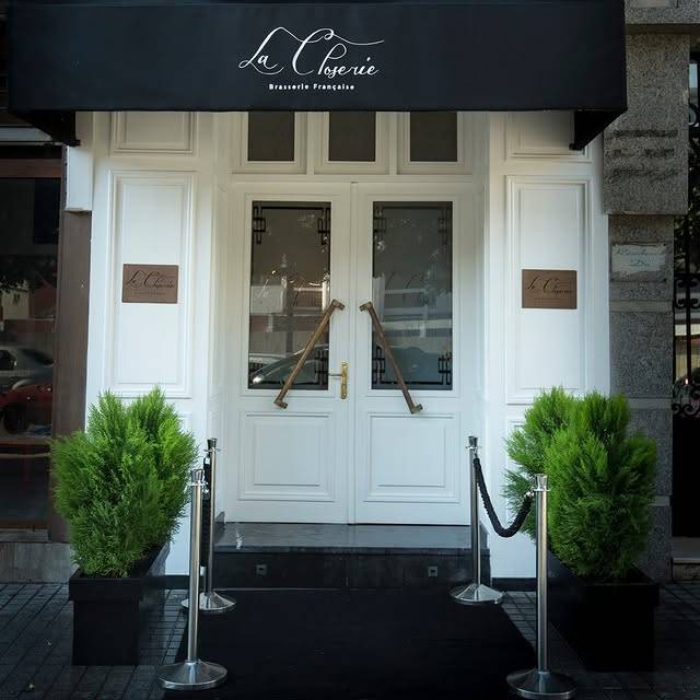 La Closerie, Racine: story 9