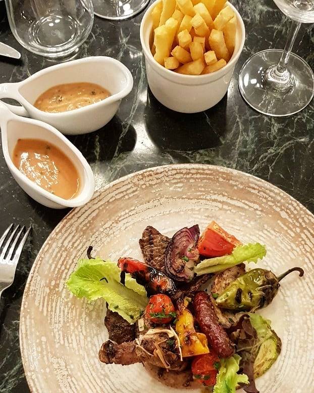 La Closerie, Racine: story 4